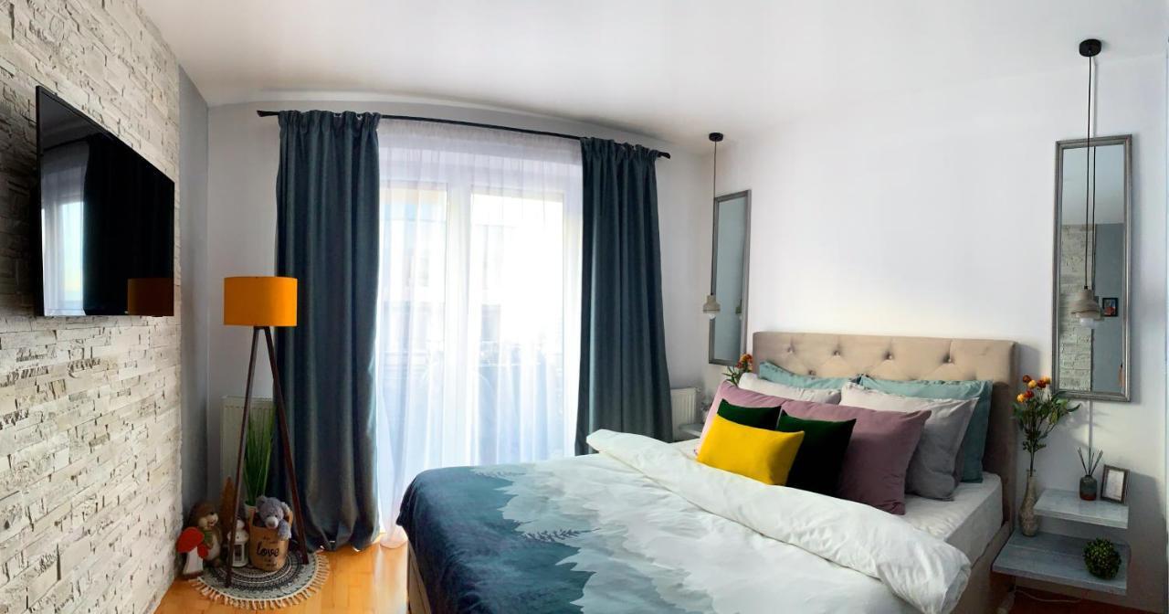 Апартаменты Modern Studio2 Брашов Экстерьер фото